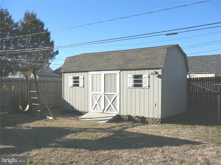 9 Hunter Road New Castle, DE 19720 - Photo 12 of 12 Storage Shed