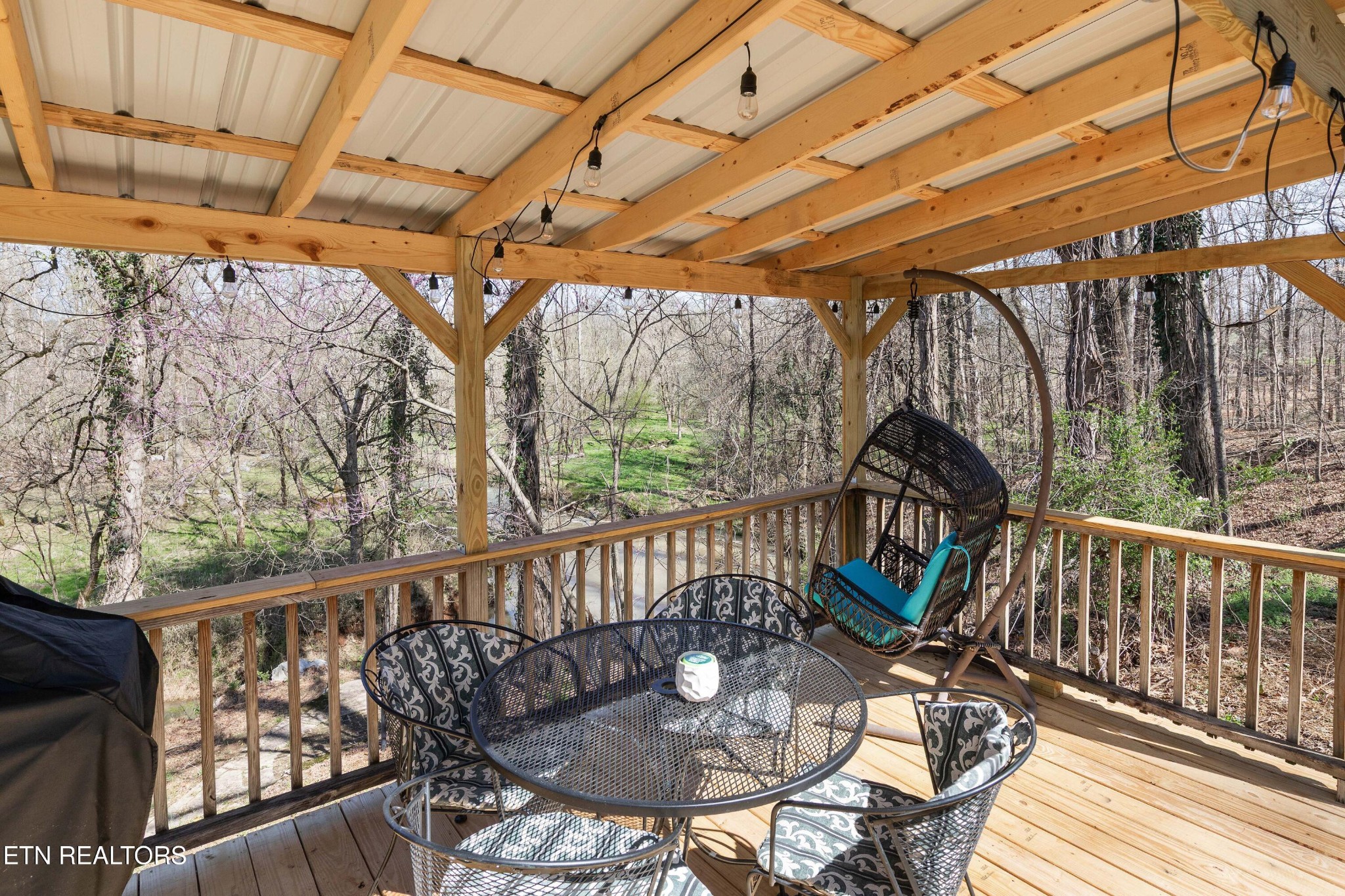507 Short Street Athens, TN 37303 - Photo 11 of 54 a view of a balcony with furniture