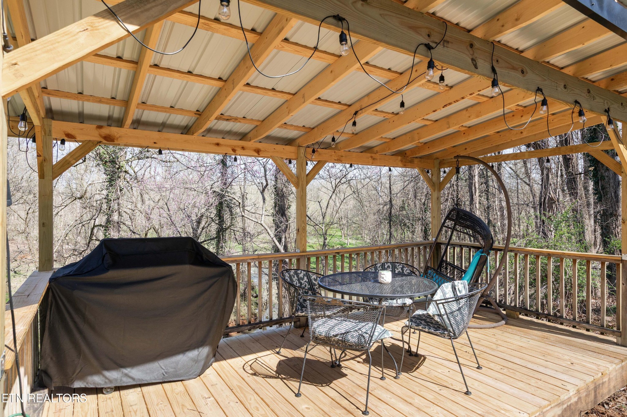 507 Short Street Athens, TN 37303 - Photo 39 of 54 a view of balcony with furniture
