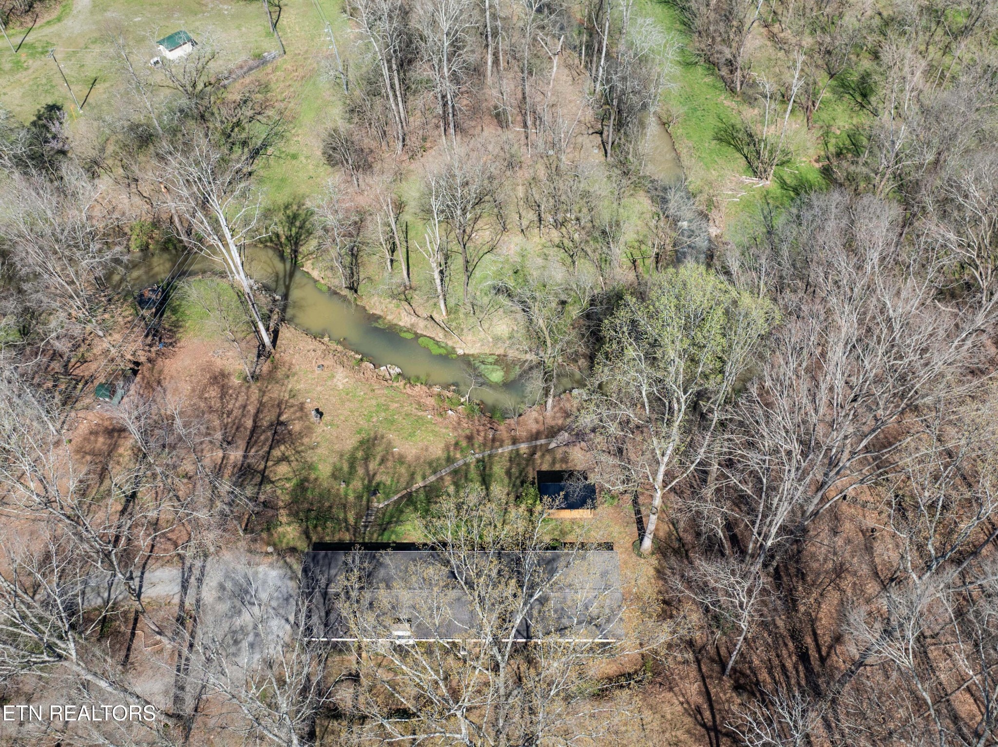 507 Short Street Athens, TN 37303 - Photo 53 of 54 a backyard of a house