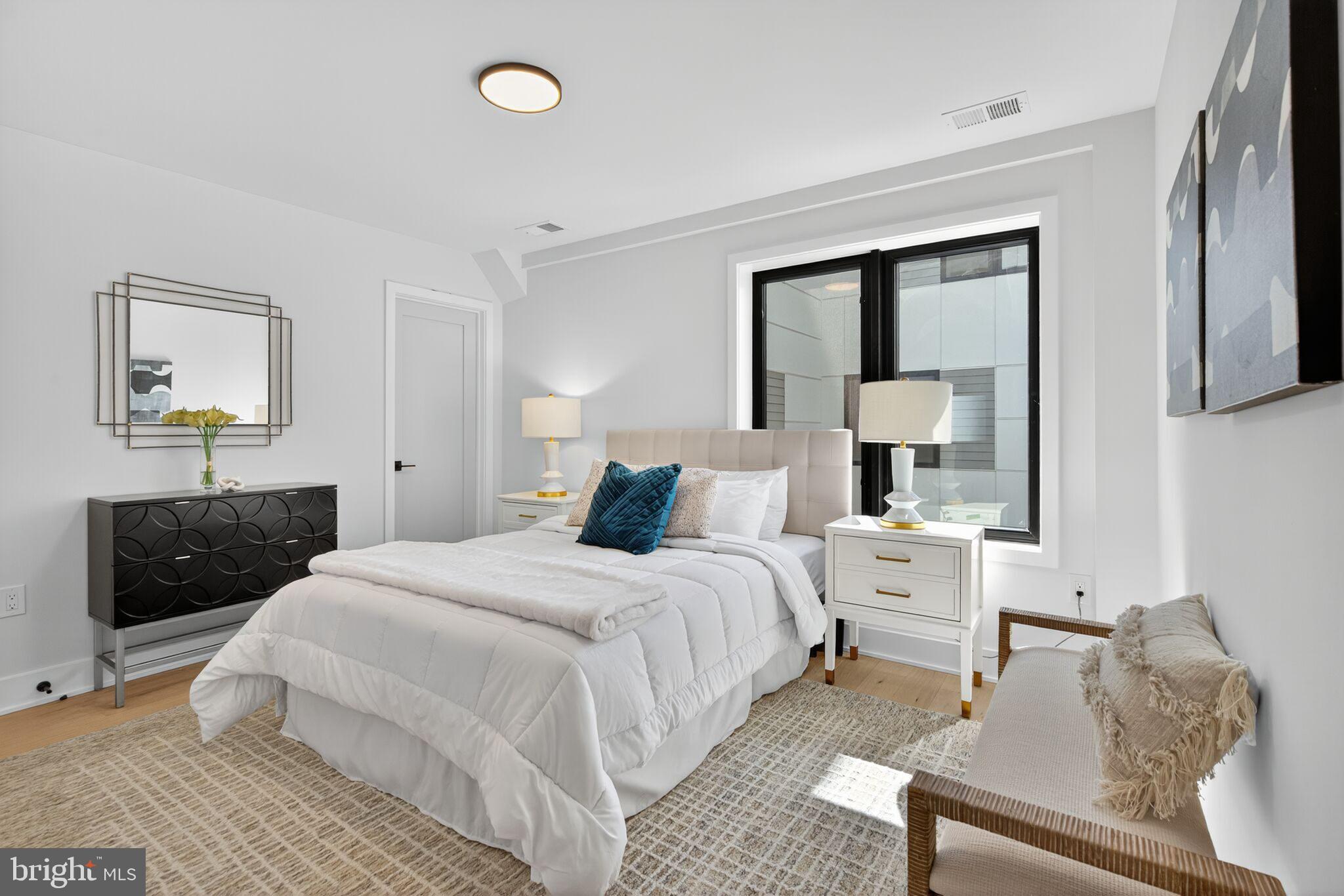2440 Ontario Road Northwest, Unit 6 Washington, DC 20009 - Photo 9 of 19