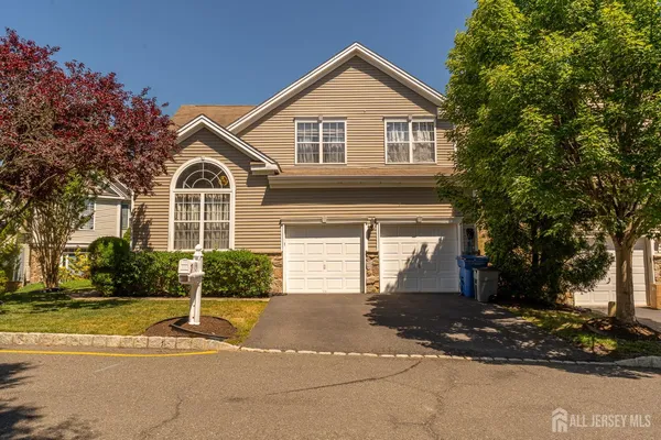 $839,900 | 16 Biesiada Court, Parlin, NJ 08859