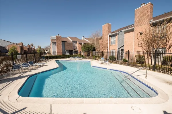$1,800 | 3200 South Gessner Road, Unit 338, Houston, TX 77063