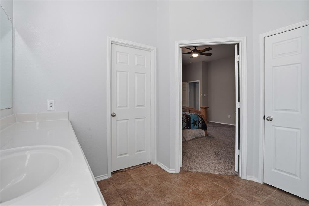 1267 County Road 406 Nemo, TX 76070 - Photo 19 of 37