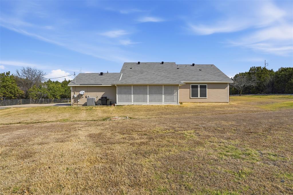 1267 County Road 406 Nemo, TX 76070 - Photo 23 of 37
