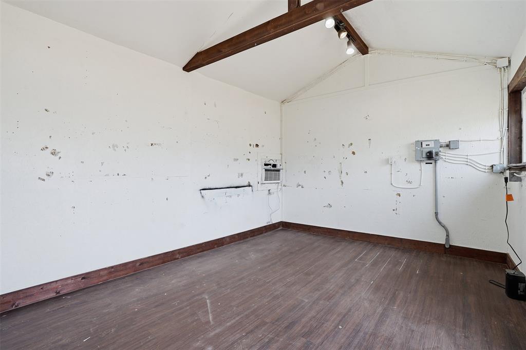 1267 County Road 406 Nemo, TX 76070 - Photo 25 of 37