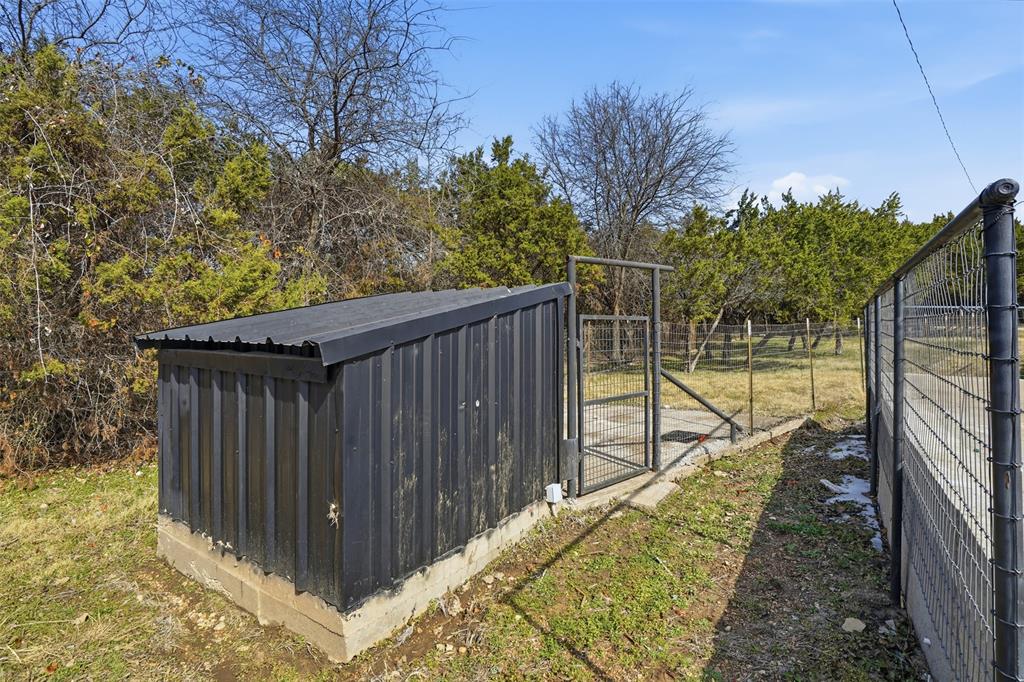 1267 County Road 406 Nemo, TX 76070 - Photo 31 of 37 Dog Run