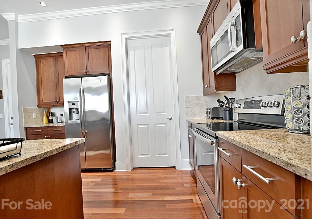 5425 Closeburn Road, Unit 112 Charlotte, NC 28210 - Photo 15 of 34 Gallery Image 15