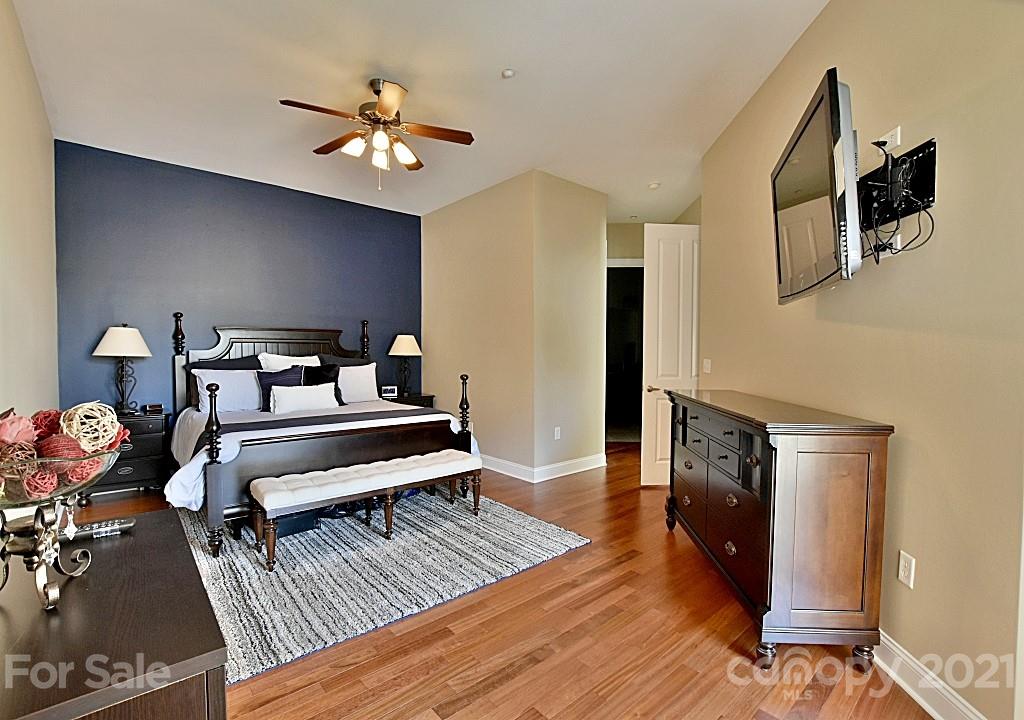 5425 Closeburn Road, Unit 112 Charlotte, NC 28210 - Photo 18 of 34 Gallery Image 18