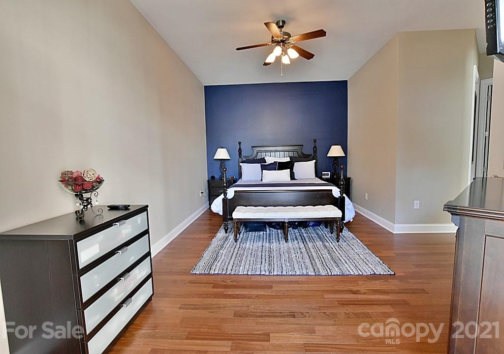 5425 Closeburn Road, Unit 112 Charlotte, NC 28210 - Photo 19 of 34 Gallery Image 19