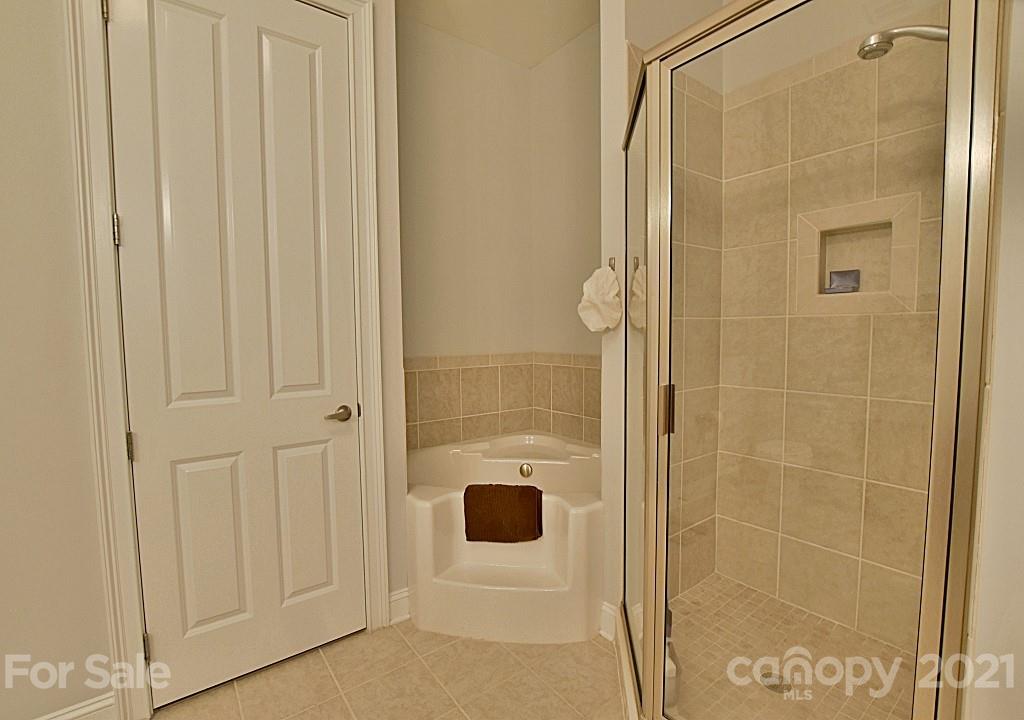 5425 Closeburn Road, Unit 112 Charlotte, NC 28210 - Photo 22 of 34 Gallery Image 22