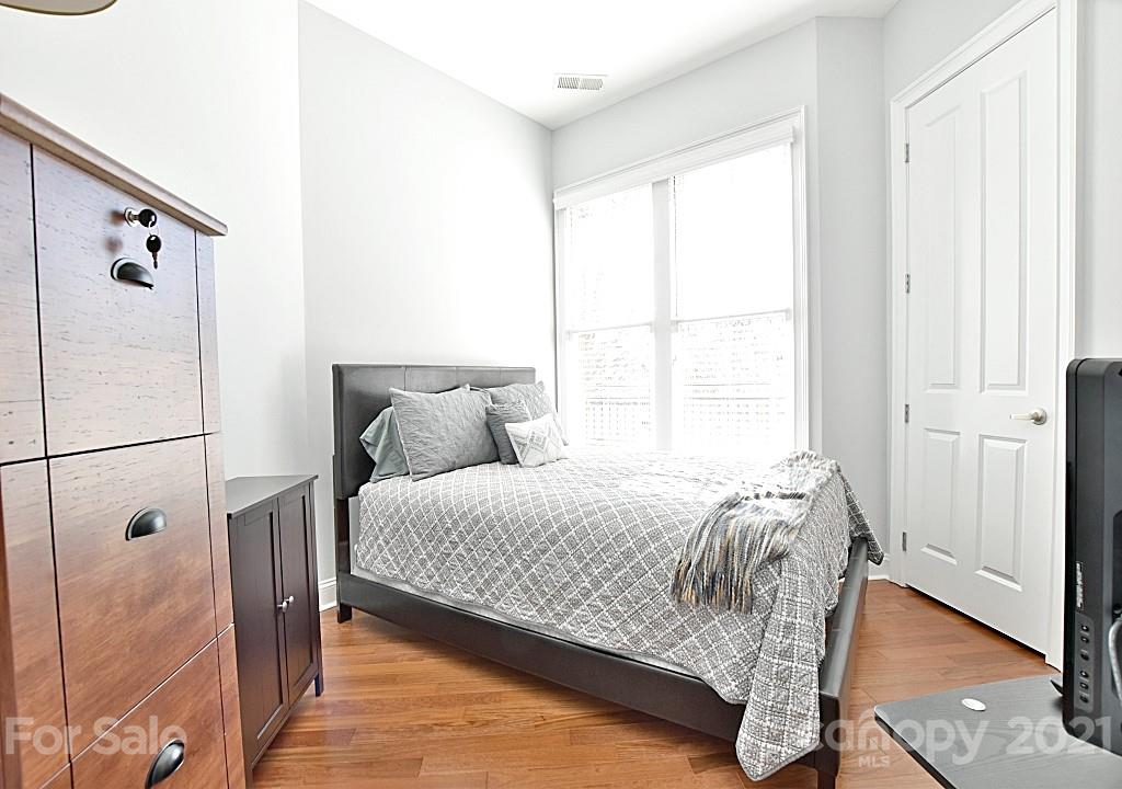 5425 Closeburn Road, Unit 112 Charlotte, NC 28210 - Photo 27 of 34 Gallery Image 27