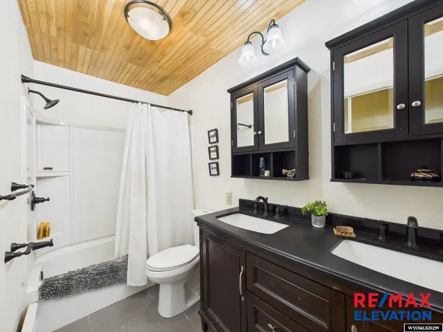 $299,000 | 618 Montana Avenue, Basin, WY 82410