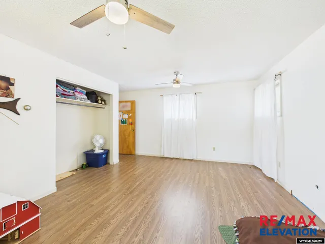 $299,000 | 618 Montana Avenue, Basin, WY 82410