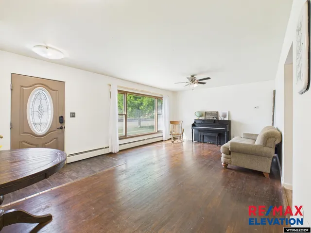 $299,000 | 618 Montana Avenue, Basin, WY 82410