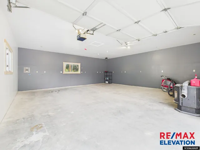 $299,000 | 618 Montana Avenue, Basin, WY 82410