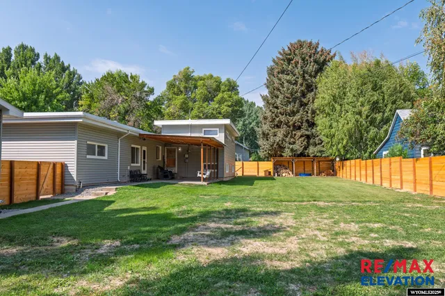 $299,000 | 618 Montana Avenue, Basin, WY 82410
