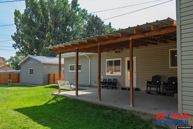 $299,000 | 618 Montana Avenue, Basin, WY 82410