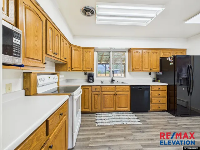 $299,000 | 618 Montana Avenue, Basin, WY 82410