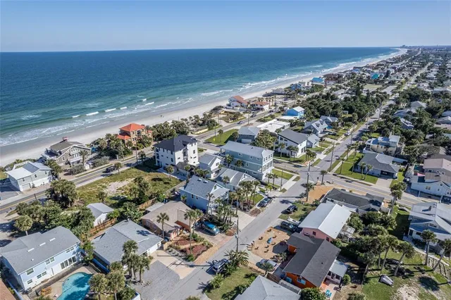 a view of many buildings