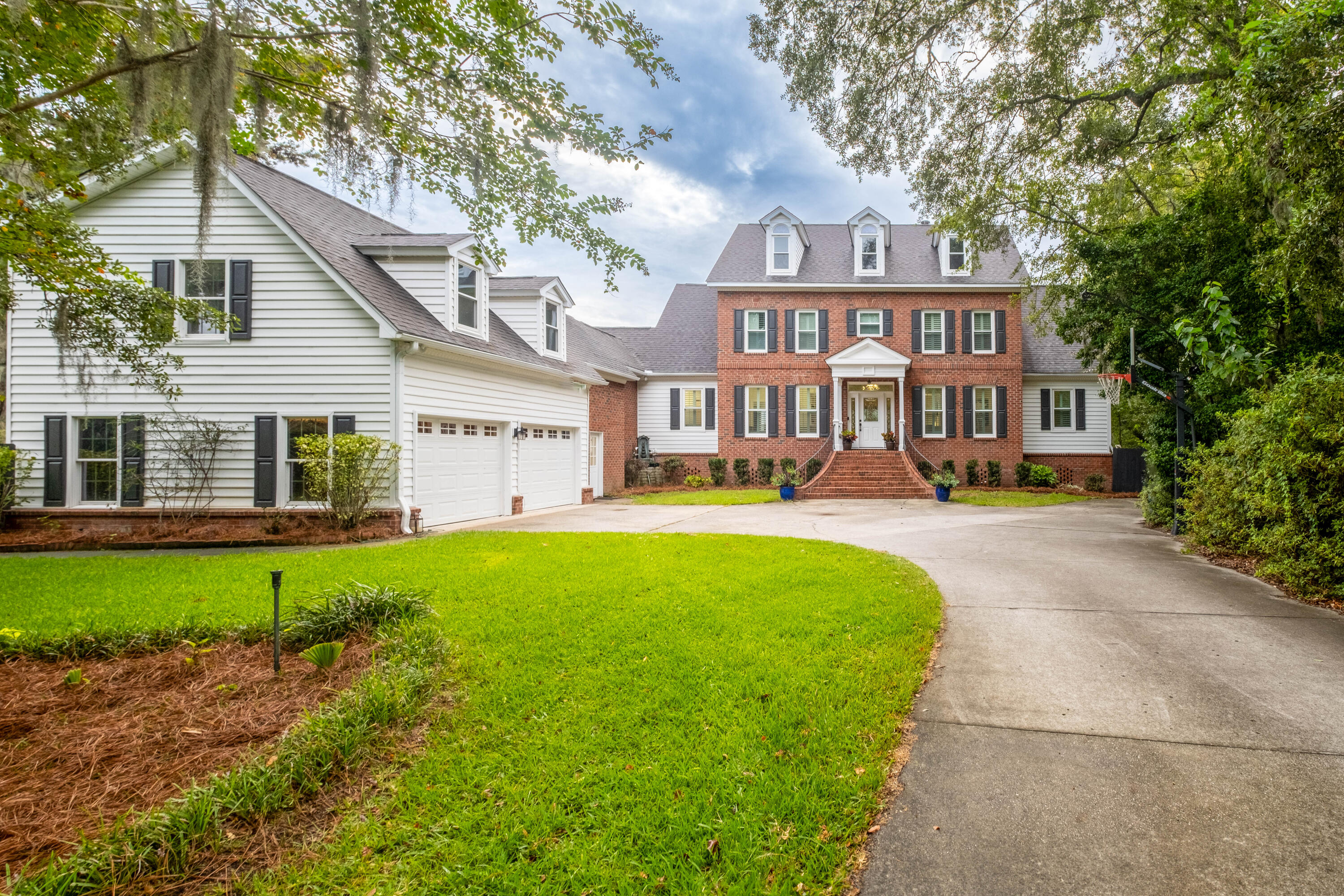 709 Blue Jack Point Mount Pleasant, SC 29464 - Photo 8 of 84 10