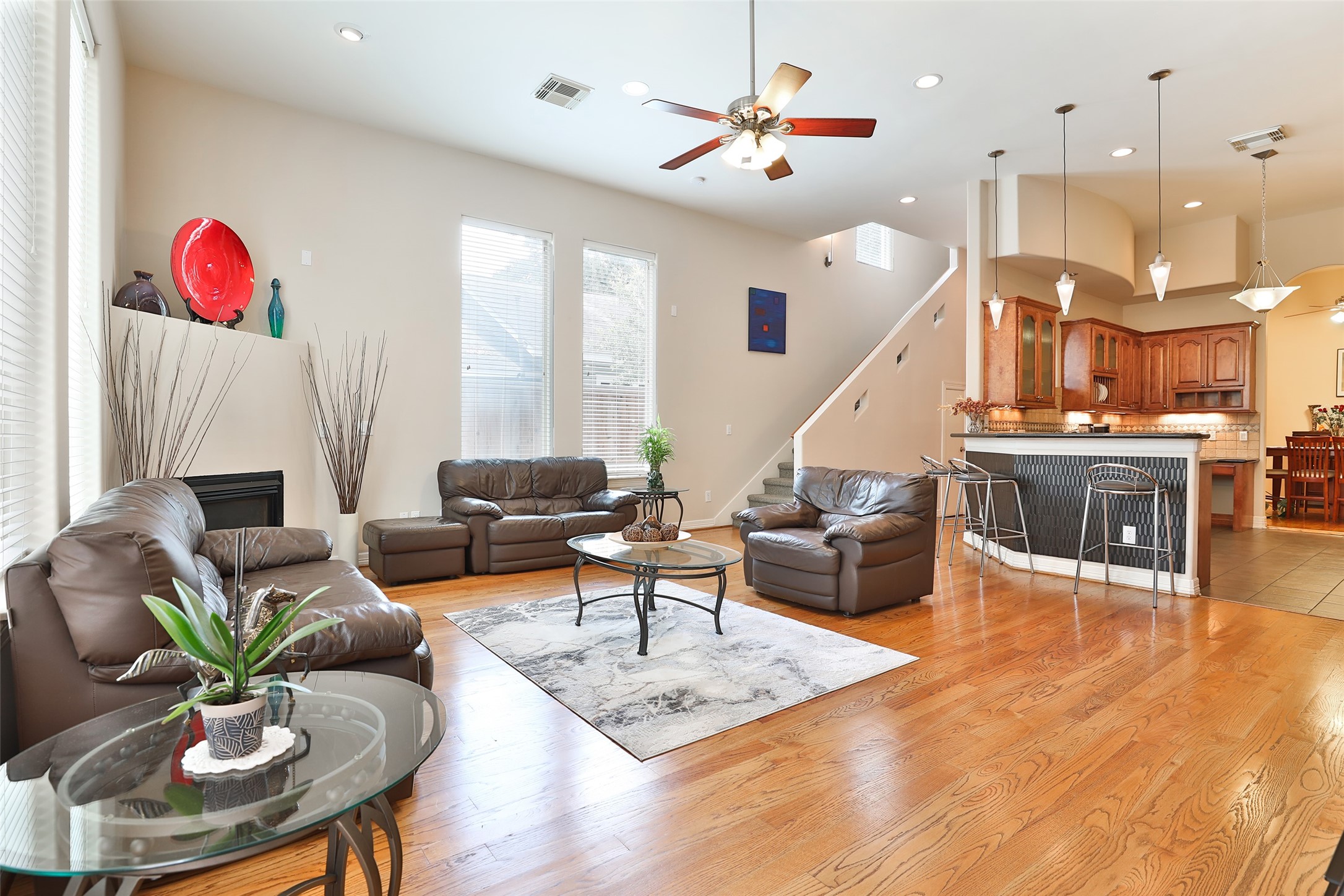 826 East 29th Street Houston, TX 77009 - Photo 2 of 32 First floor living and dining! Welcome home to 826 E. 29th Street with 2,746 sq/ft, 3 bedrooms, 2.5 bathrooms and a 2 car garage. No HOA.