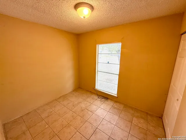 $925 | 7042 Oldham, San Antonio, TX 78239