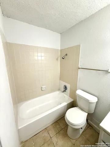 $925 | 7042 Oldham, San Antonio, TX 78239