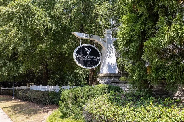 $299,900 | 4100 Paces Walk Southeast, Unit 2104, Atlanta, GA 30339