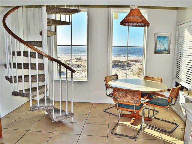 497 Plantation Road, Unit 1332 Gulf Shores, AL 36542 - Photo 6 of 10 Dining Area