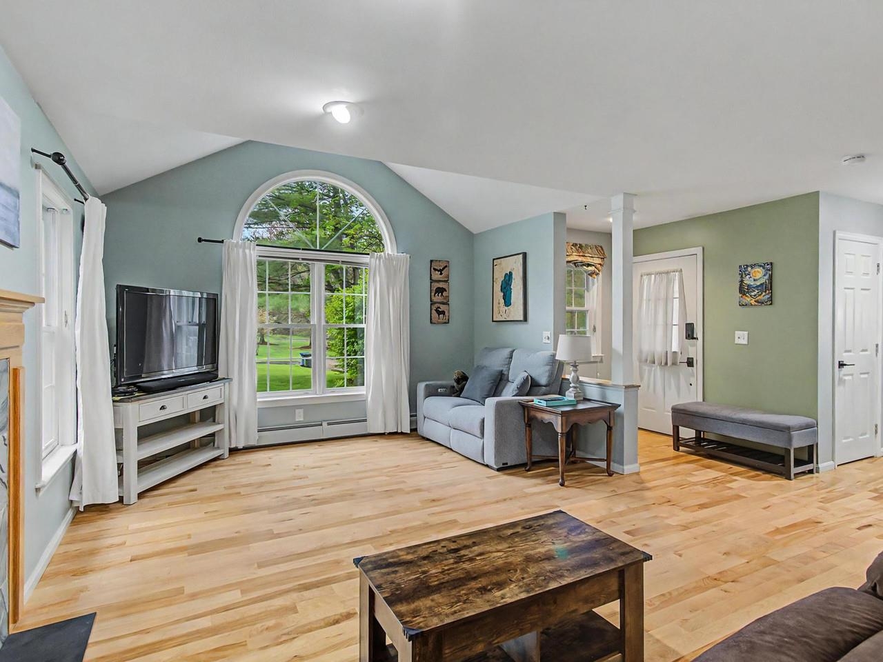 42 Cardinal Way Shelburne, VT 05482 - Photo 7 of 29