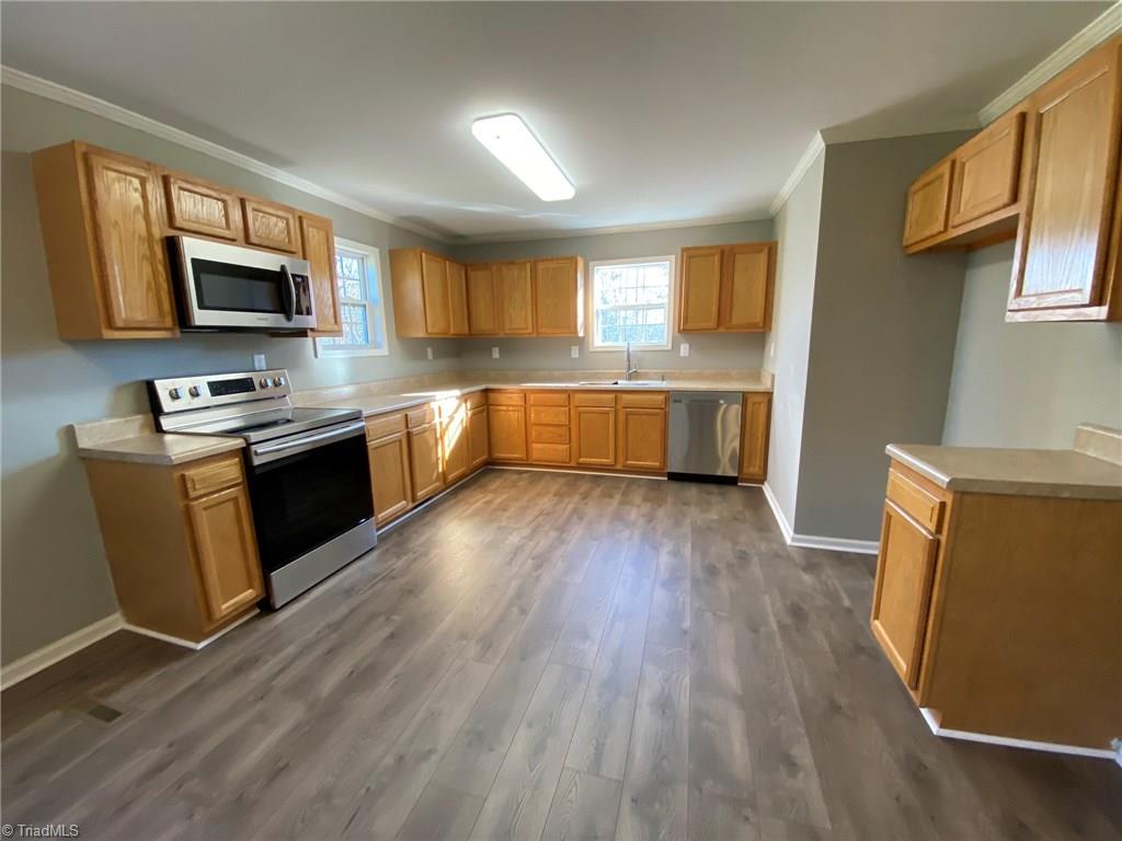 161 Maple Ridge Drive King, NC 27021 - Photo 5 of 11