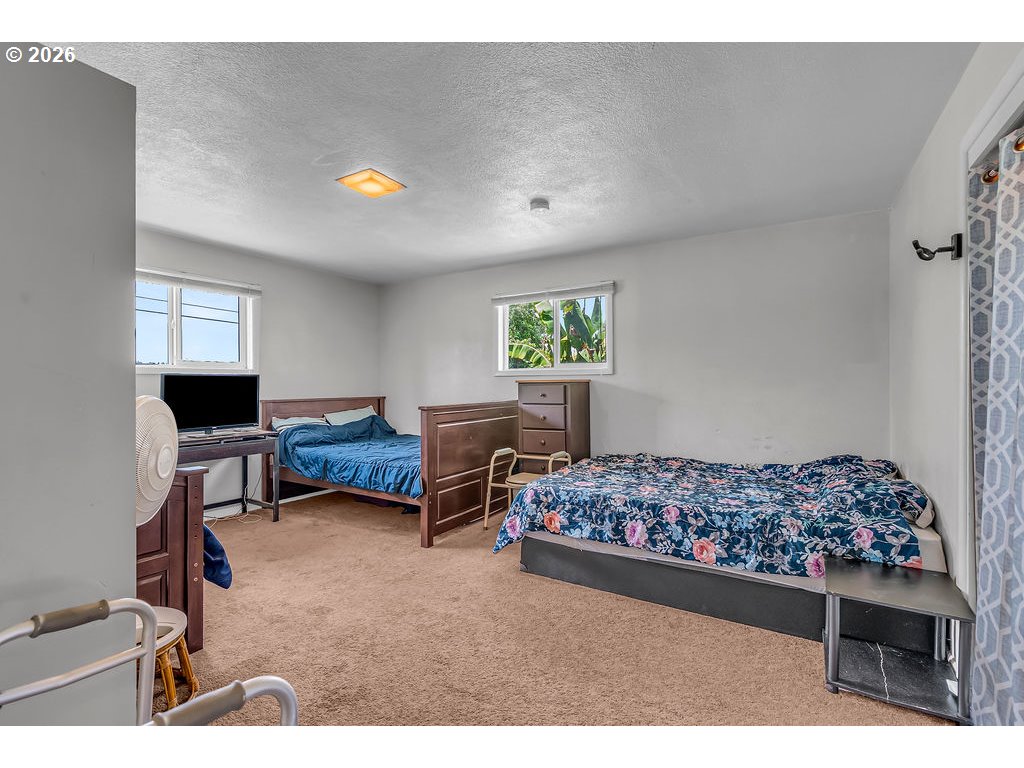 6637 Rochester Street Northeast Salem, OR 97305 - Photo 21 of 47