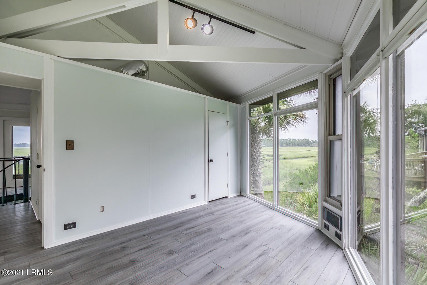 875 Fiddlers Ridge Road Fripp Island, SC 29920 - Photo 14 of 40 14 Primary bedroom