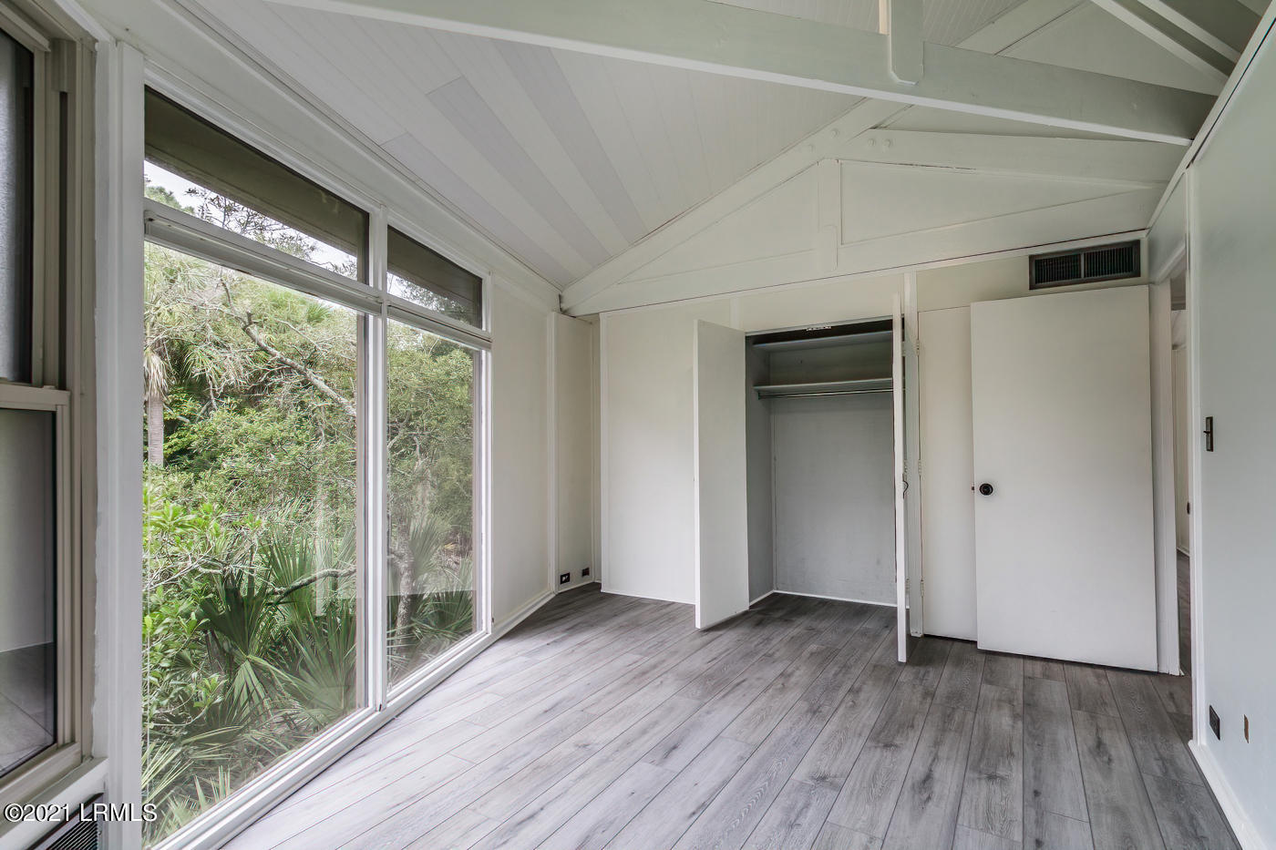 875 Fiddlers Ridge Road Fripp Island, SC 29920 - Photo 15 of 40 15 Primary bedroom