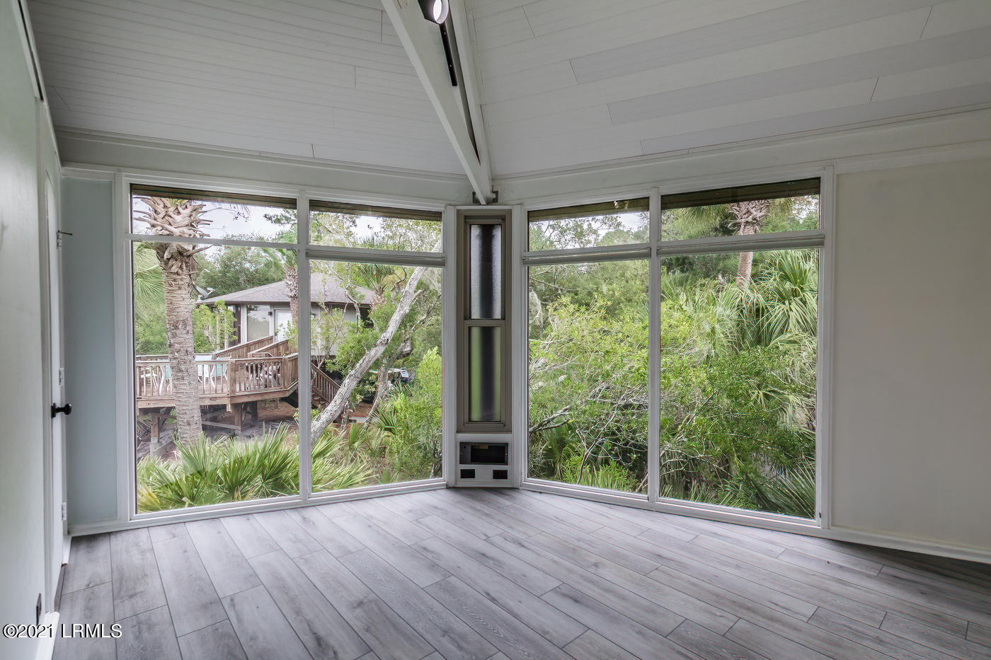 875 Fiddlers Ridge Road Fripp Island, SC 29920 - Photo 19 of 40 19 Primary bedroom