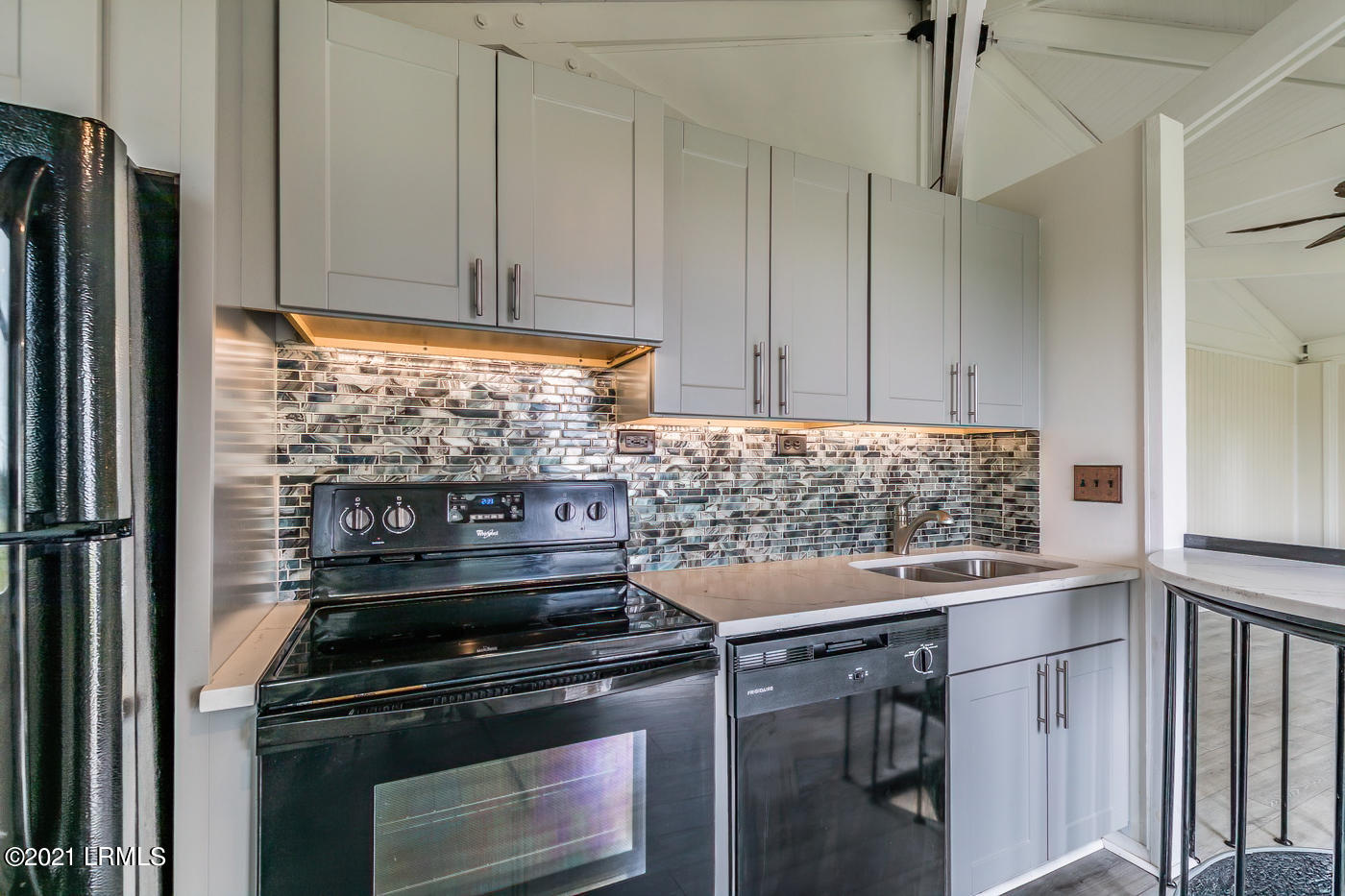 875 Fiddlers Ridge Road Fripp Island, SC 29920 - Photo 10 of 40 10 Kitchen