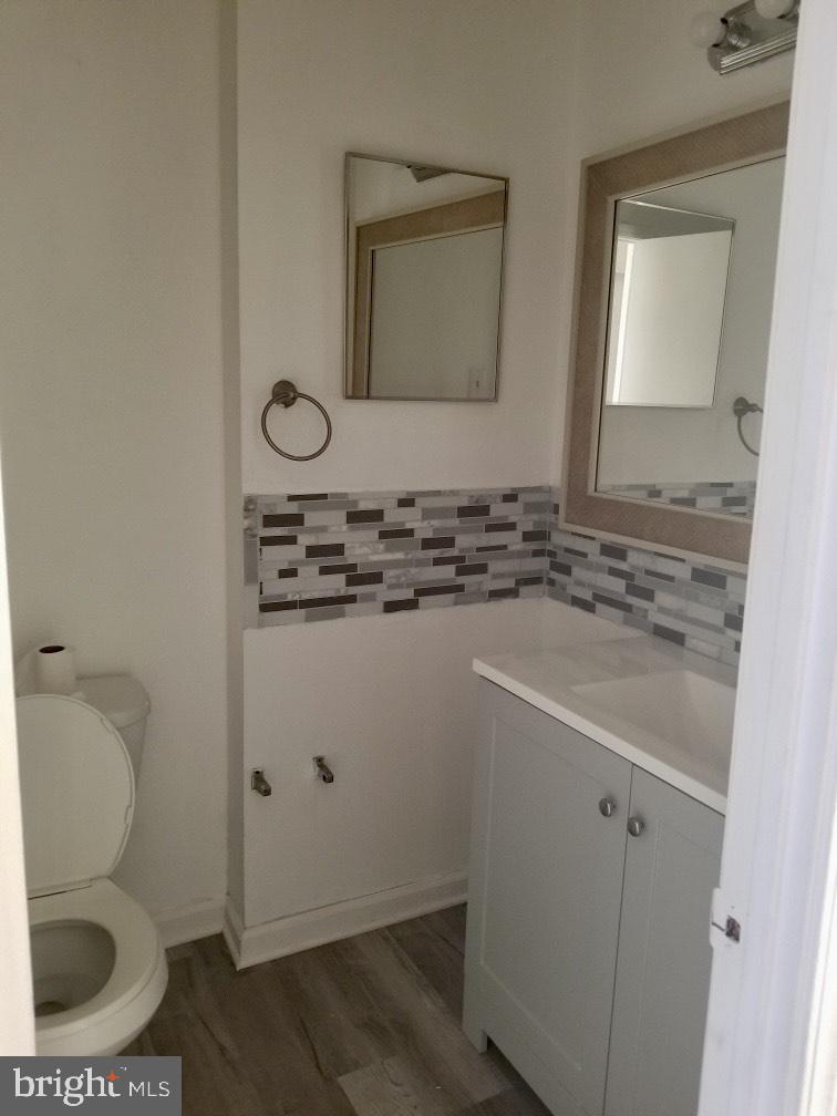 2812 Saxton Road Philadelphia, PA 19114 - Photo 3 of 6