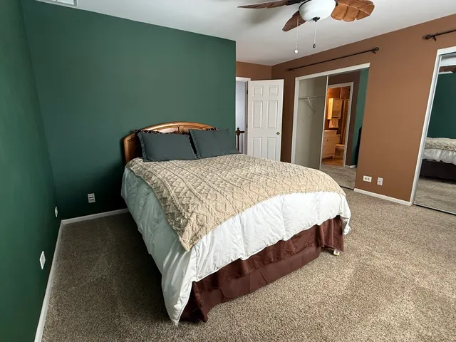 $255,000 | 17817 West Salisbury Drive, Gurnee, IL 60031