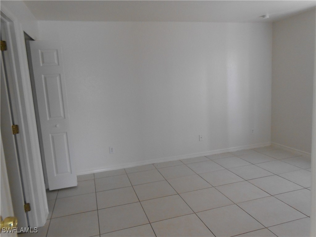 4946 Golfview Boulevard Lehigh Acres, FL 33973 - Photo 3 of 8