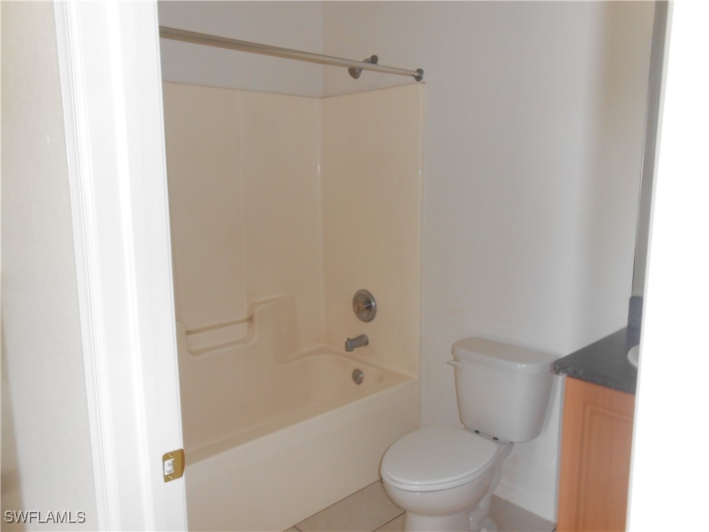 4946 Golfview Boulevard Lehigh Acres, FL 33973 - Photo 5 of 8