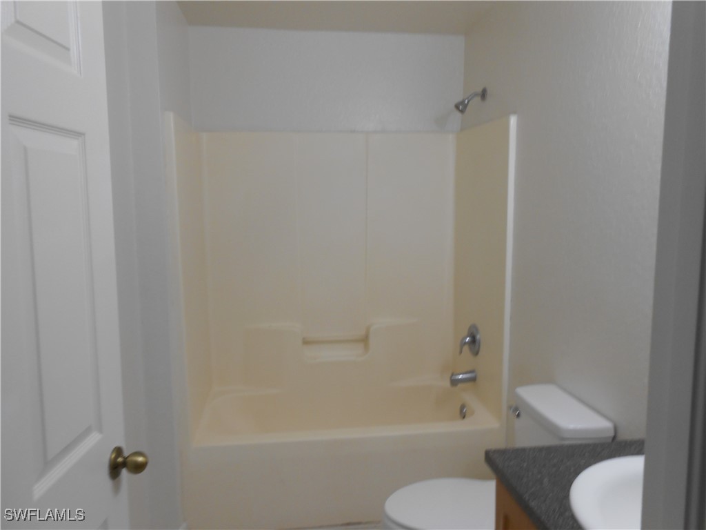 4946 Golfview Boulevard Lehigh Acres, FL 33973 - Photo 6 of 8