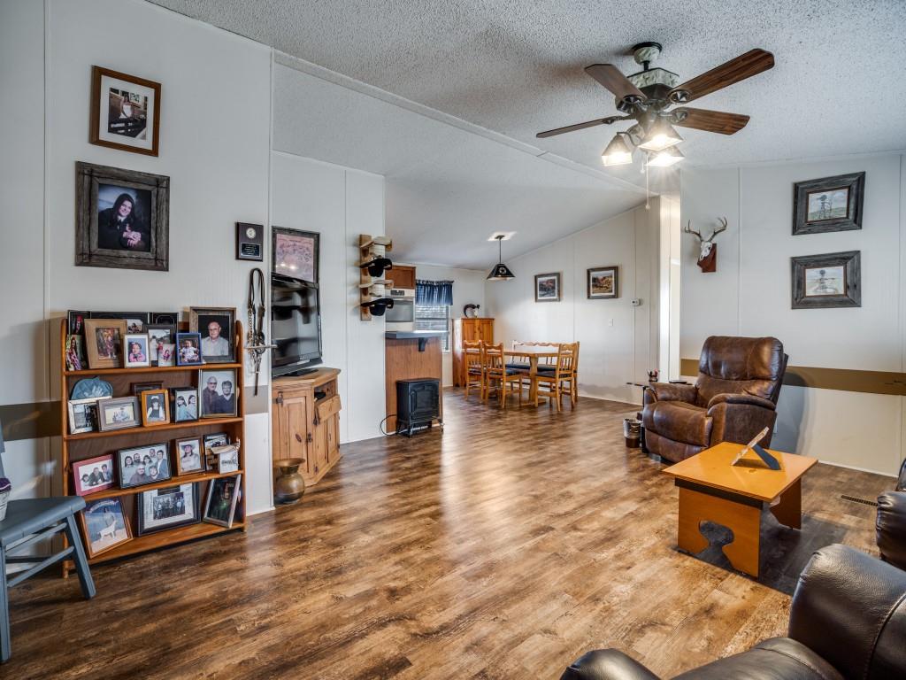 9691 Bluebaugh Road Justin, TX 76247 - Photo 4 of 25