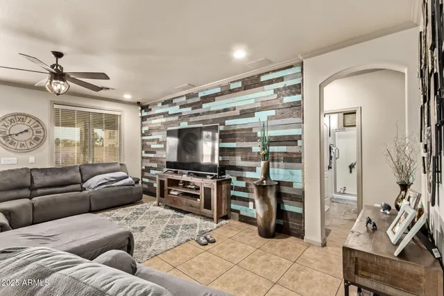 $365,000 | 18976 North Lariat Road, Maricopa, AZ 85138