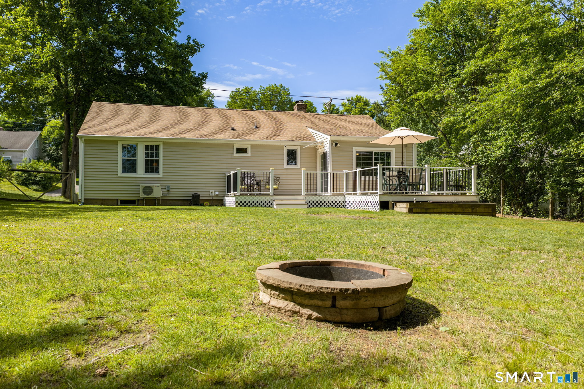 32 Parsons Road Enfield, CT 06082 - Photo 15 of 40