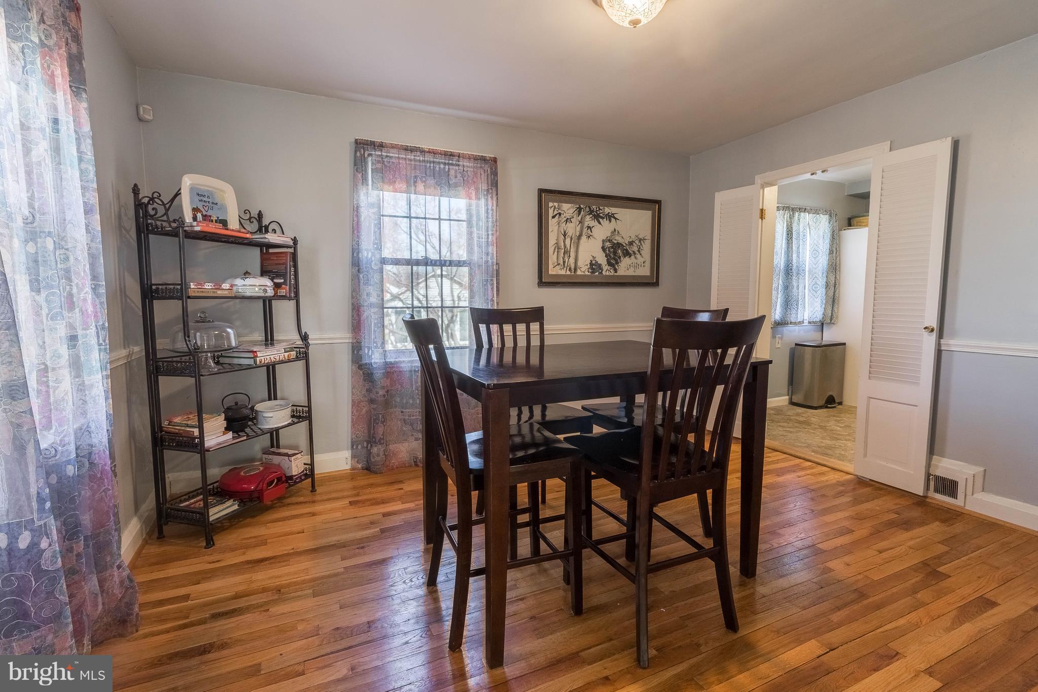 7105 Deerfield Road Baltimore, MD 21208 - Photo 11 of 22 Dining Room