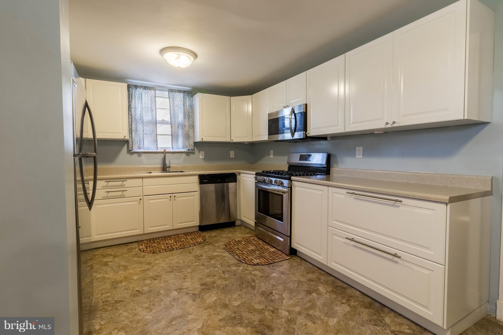 7105 Deerfield Road Baltimore, MD 21208 - Photo 2 of 22 Kitchen