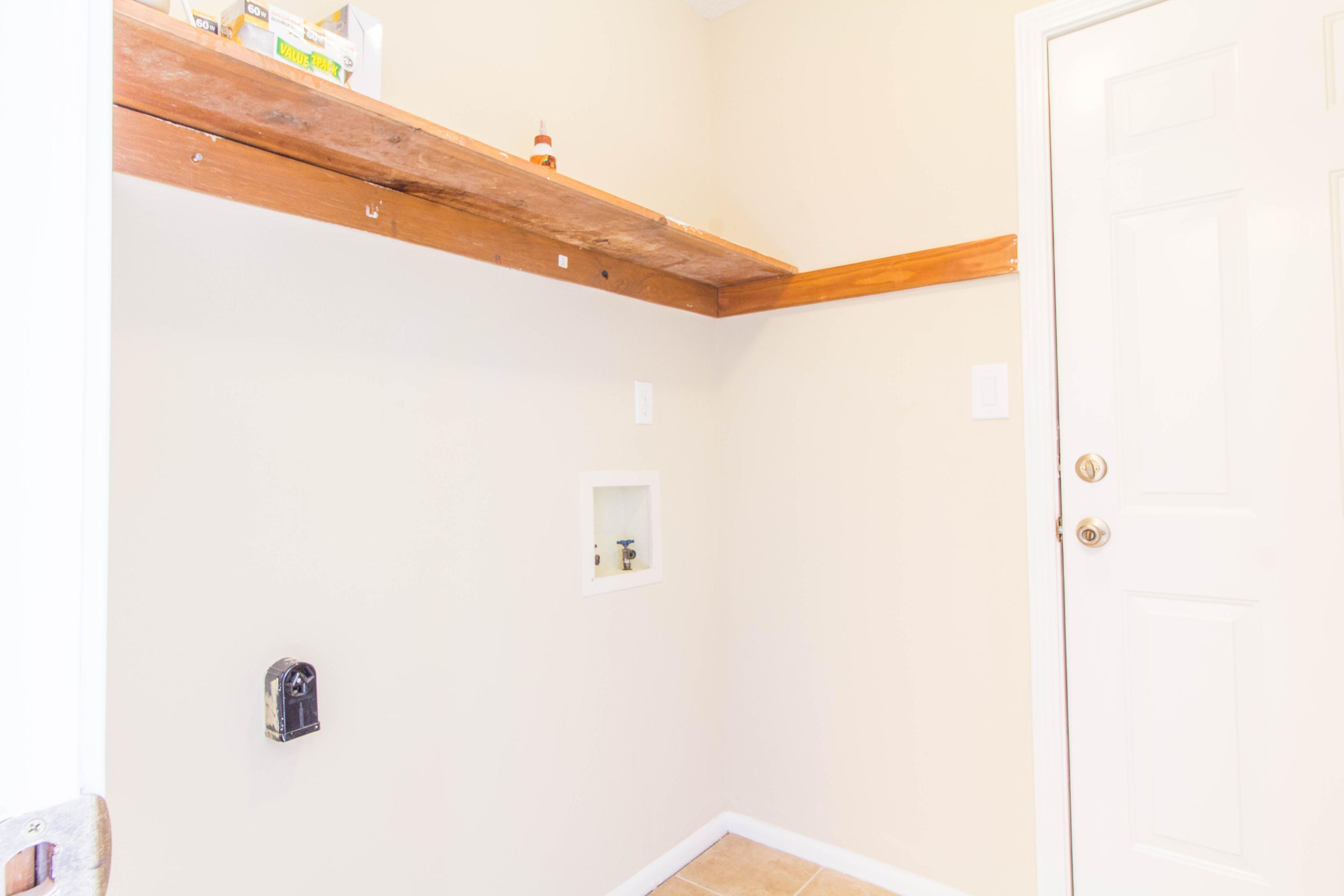 115 Stephens Lane Crestview, FL 32539 - Photo 18 of 24 Laundry Room