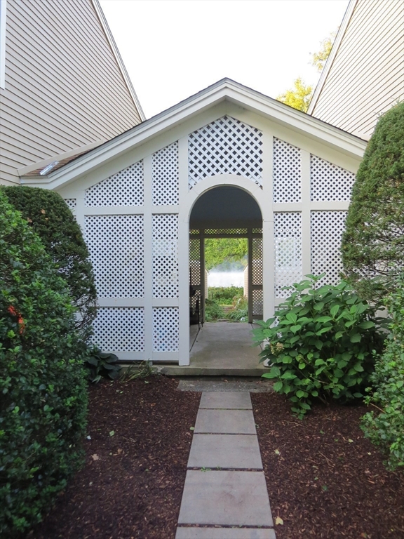 5 B Pond View Way, Unit 5B Northborough, MA 01532 - Photo 9 of 16 a front view of a house