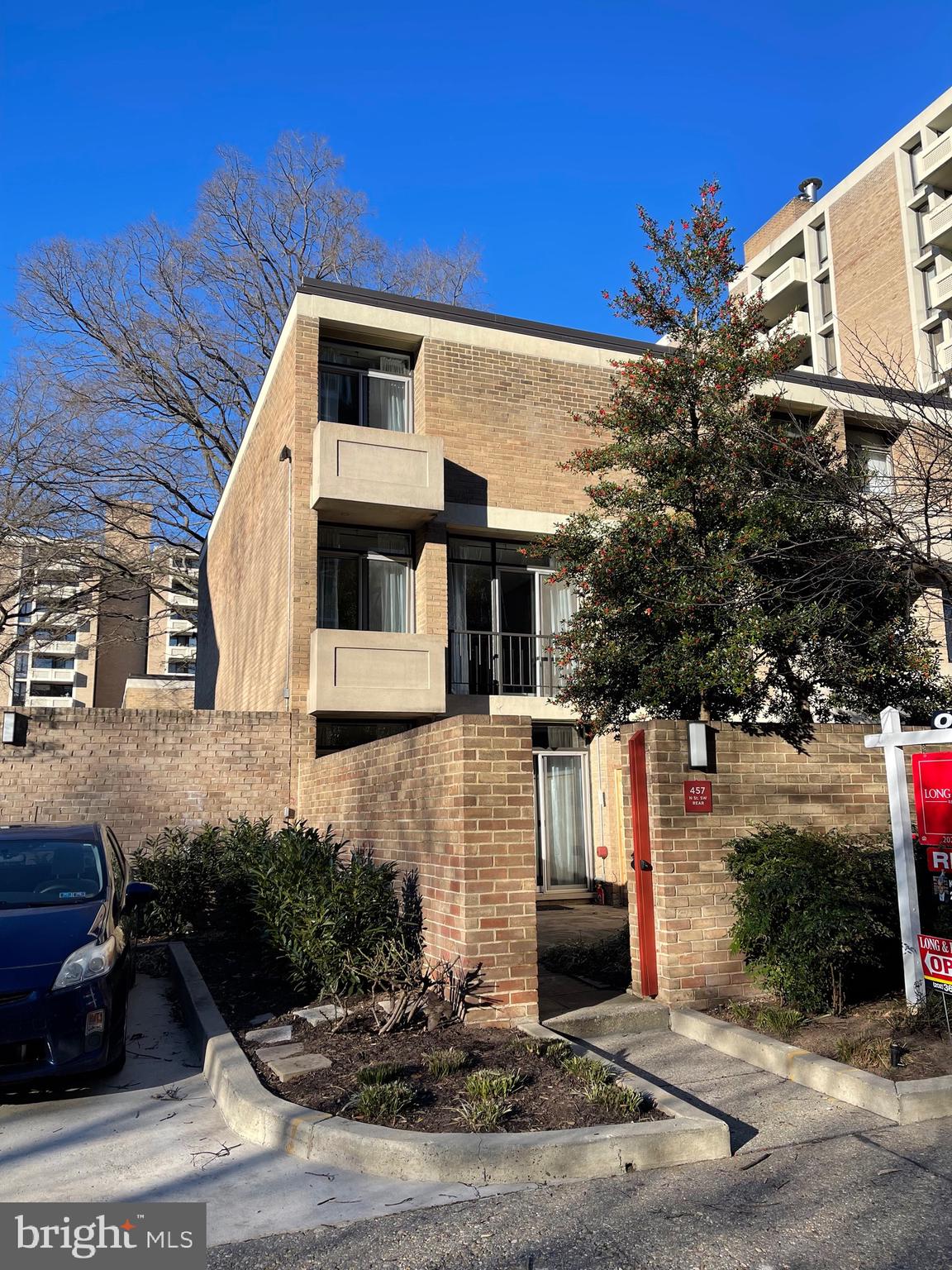 457 N Street Southwest Washington, DC 20024 - Photo 3 of 58